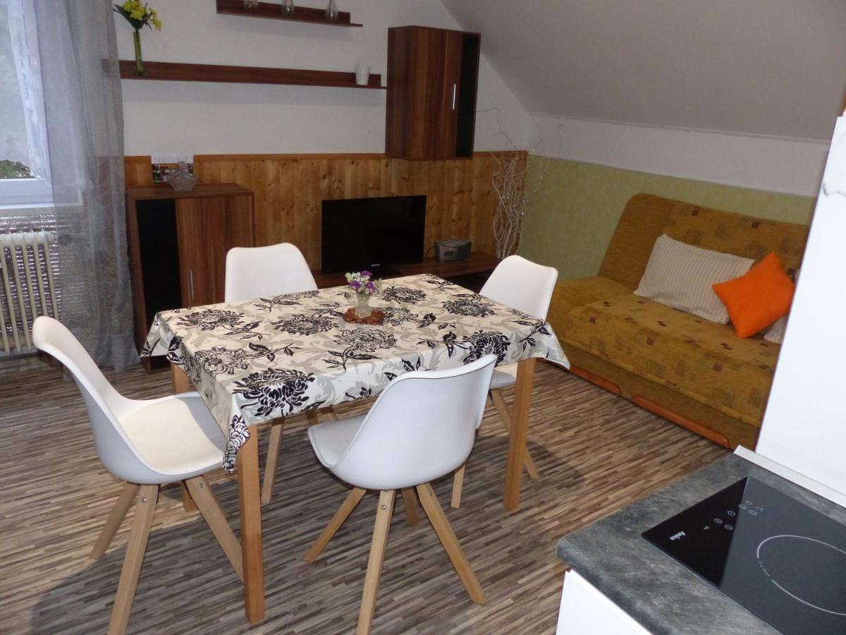 Apartmany Plischke ลิโปวา ลาสเนีย ภายนอก รูปภาพ